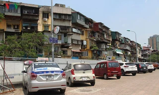 Dự án 'treo', bãi đỗ xe thông minh thành nơi trông xe trái phép