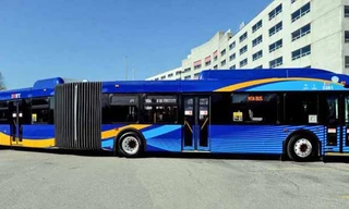 Lóa mắt với siêu xe bus công nghệ cao giá hơn 17 tỷ đồng