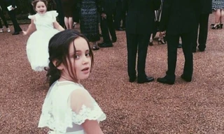 Công chúa nhỏ nhà Becks xinh như thiên thần khi làm phù dâu nhí