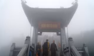Khu du lịch Sun World Fansipan Legend miễn phí vé cáp treo tới Tăng 
