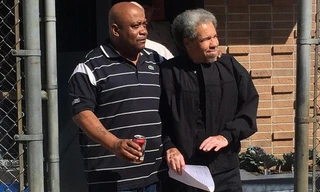 Albert Woodfox cùng anh trai trong ngày ra tù, tháng 2/2016