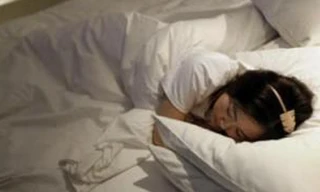 Các nhà khoa học Mỹ cho rằng mất ngủ thường xuyên dẫn đến rối loạn trí nhớ - Ảnh: Reuters