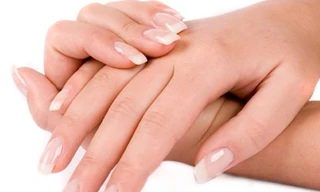 Hạt gạo ở móng tay ảnh hưởng gì tới sức khỏe?