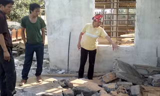 Tháo dỡ nhà giúp hàng xóm, bị tường đè chết