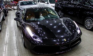 Siêu xe đổ dồn vào Việt Nam cuối tháng 6.