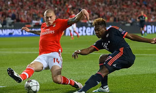 Trong năm năm chơi bóng ở Benfica, Lindelof thường xuyên dự Champions League, kinh nghiệm hứa hẹn bổ ích khi anh cùng Man Utd trở lại sân chơi này mùa tới. Ảnh: AFP.