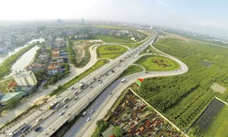 Hạ tầng được kết nối đồng bộ giúp bất động sản phía Đông trở thành một trong những khu vực có giao dịch sôi động nhất tại Hà Nội.