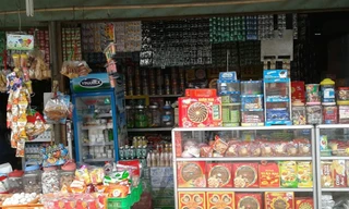 Các thức uống có nguồn gốc tự nhiên có thể dễ dàng mua tại các cửa hàng, đại lý.