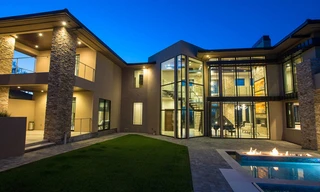 Biệt thự xa hoa 4000 m2 của vợ chồng Đan Trường ở Mỹ