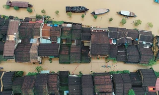 Phố cổ Hội An chìm trong biển nước