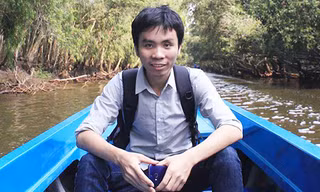 Phạm Văn Khánh từng là Thủ khoa đầu vào Đại học Bách khoa HN. Hiện đang làm công việc trong lĩnh vực an ninh mạng. Khánh đã tìm ra 2 lỗ hổng bảo mật của Facebook, nhận được 6.000USD từ công ty Mỹ.