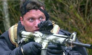 Matt Bissonnette khi còn là đặc nhiệm SEAL. Ảnh: US Navy