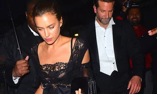 Bồ cũ của Ronaldo diện váy mỏng tang dạo phố