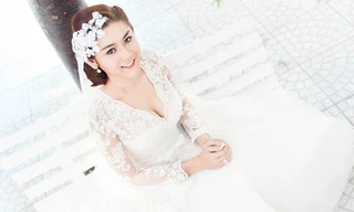 Lâm Chi Khanh mặc váy cưới sau khi chia tay bạn trai