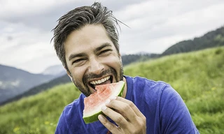 Nam giới chọn dưa hấu để tăng độ nam tính.