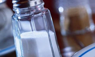 Bột ngọt là gia vị phổ biến trong căn bếp gia đình và công nghiệp chế biến thực phẩm.