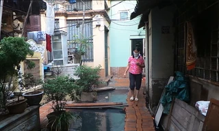 Chuyện lạ: Ở biệt thự… hít mùi nước cống giữa Thủ đô