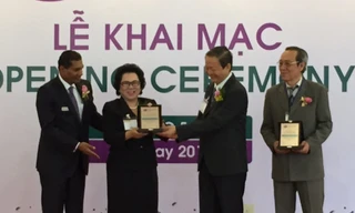 Các đại biểu khai mạc triển lãm Fi Vietnam 2015 ngày 20/5.