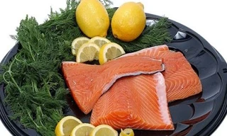 Bổ sung những loại cá béo giúp bạn có một trái tim khỏe mạnh.