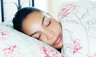 Để có làn da đẹp hơn trong lúc ngủ