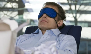 Giấc ngủ trưa ở văn phòng không nên quá dài. Ảnh: D.S.