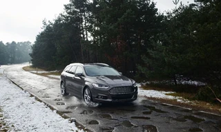 Ôtô Ford trong tương lai sẽ chủ động hơn trước những ổ gà xuất hiện trên đường. Ảnh: Carscoops.