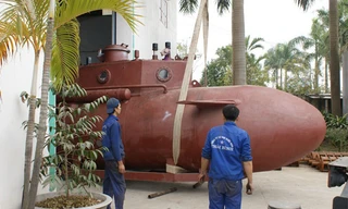 Đưa tàu ngầm Trường Sa vào bể thử nghiệm