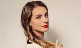 Nhan sắc nữ trọng tài Ba Lan 'vạn người mê'