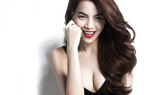 Thủy Tiên, Hà Hồ nửa kín nửa hở khoe vòng 1 gợi cảm