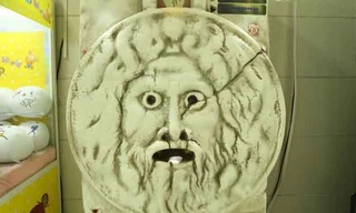 Lạ kỳ máy xem bói tự động ở Thượng Hải