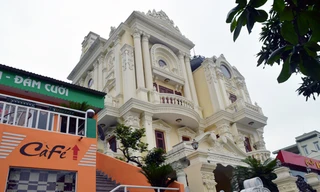 Cung điện view biển, đẳng cấp của đại gia Hạ Long