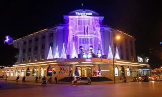 Tràng Tiền Plaza bất ngờ “lột xác” với loạt hàng giá bèo