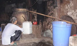 Ngày càng ít người nấu rượu theo kiểu truyền thống