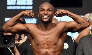Mayweather tuyên bố sẽ sớm chuyển sang tập luyện MMA. Ảnh: Getty Images.