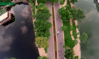 Vẻ đẹp bất ngờ của con đường thơ mộng nhất Hà Nội