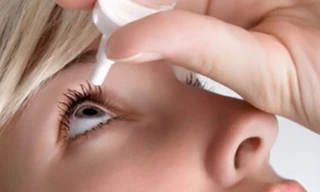 Nhìn vào mắt của người đau mắt đỏ có bị lây?