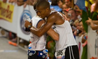 Gãy xương và tiểu ra máu, lính SEAL vẫn hoàn thành cuộc đua 