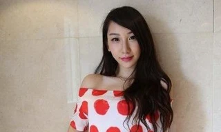 Nữ người mẫu tiết lộ bị gạ tình năm 14 tuổi 