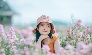 Hình ảnh 'không thể không yêu' của bé gái 5 tuổi