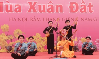 Tiết mục biểu diễn trên Sân thơ truyền thống