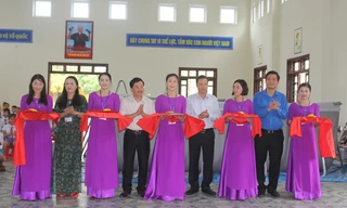 Lễ cắt băng khánh thành công trình bể bơi di động