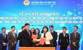 'Hành trình từ trái tim' đến với biển đảo và vùng núi cao