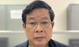 Cựu Chủ tịch MobiFone khai biếu 700 nghìn USD, ông Son nói chỉ nhận 200 nghìn 