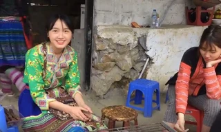 Nhan sắc đời thường của thiếu nữ bán cơm lam, trứng gà nướng gây sốt