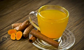 Cách pha trà chanh nghệ giảm stress hiệu quả