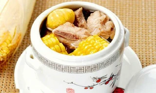 Muốn tận dụng tối đa dinh dưỡng, nên nấu sườn với thứ này