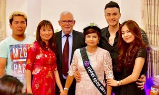 Hoàng Thùy Linh hạnh phúc cùng Vĩnh Thụy đón mừng sinh nhật mẹ bạn trai