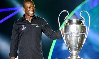 Seedorf rước Cup Champions League trên sân Hàng Đẫy