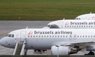 Chuyến bay đã bị hoãn hơn 2 giờ đồng hồ để giải quyết vụ gây rối của 41 hành khách. Ảnh: Francois Lenoir.