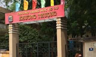 Truy người nói bậy, giáo viên tát một loạt học sinh